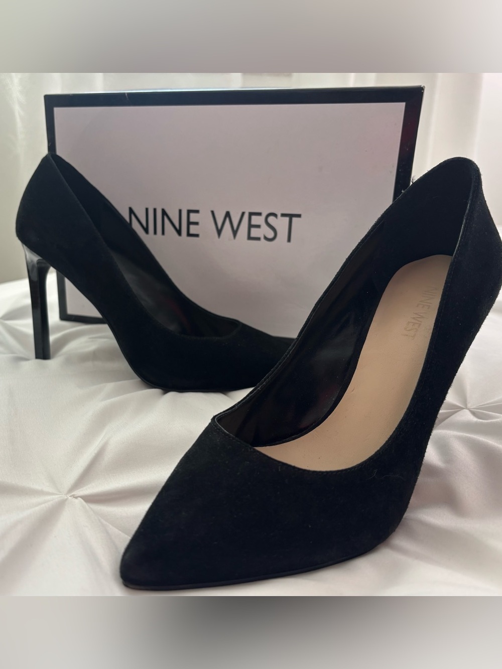 Nine West Tatiana Black Suede Pointed-Toe 4.25" High Heels, 8M, VGUC